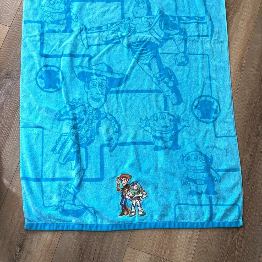Disney Toy Story Embroidered Beach Towel‎ Woody Buzz Pixar Blue Aliens Bath